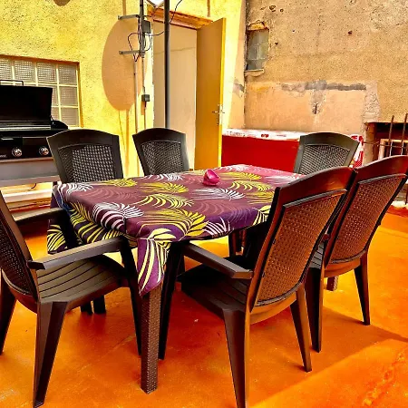 L'elegant Avec Terrasse Et Plancha * 페르피냥